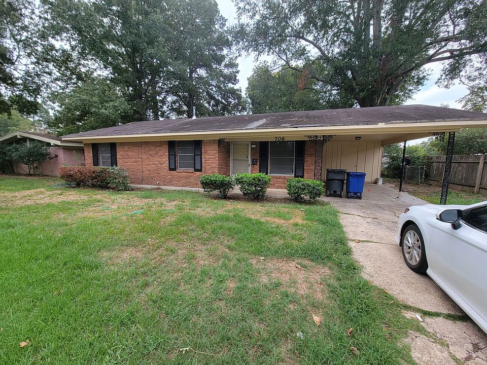 1st image of 706 Woodmont Pl