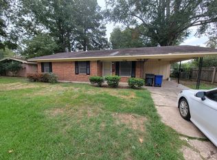 706 Woodmont Pl, Shreveport, LA 71108