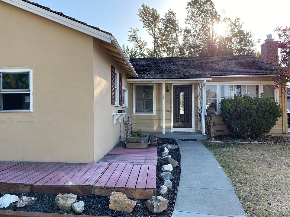 1st image of 966 Maryann Dr