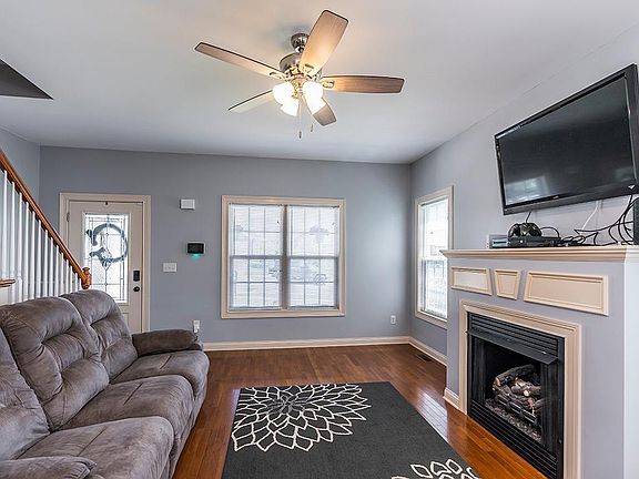 3rd image of 4024 Loblolly Ln