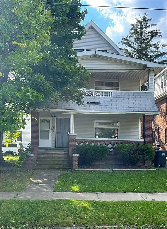 3808 E 123rd St photo 1
