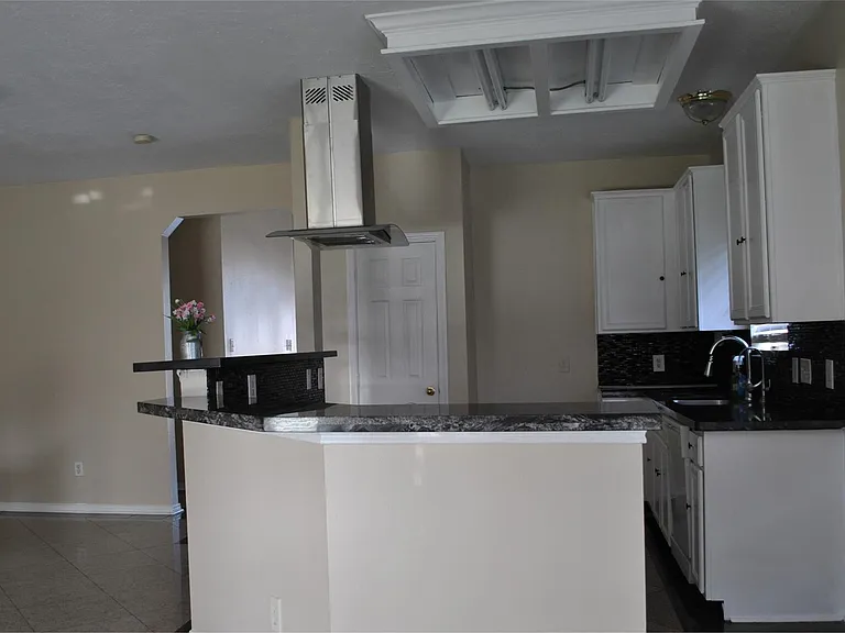 3140 Markscott Dr — Photo 5