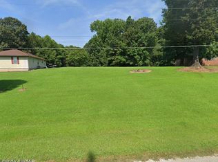 423 Old Denmark Rd, Jackson, TN 38301