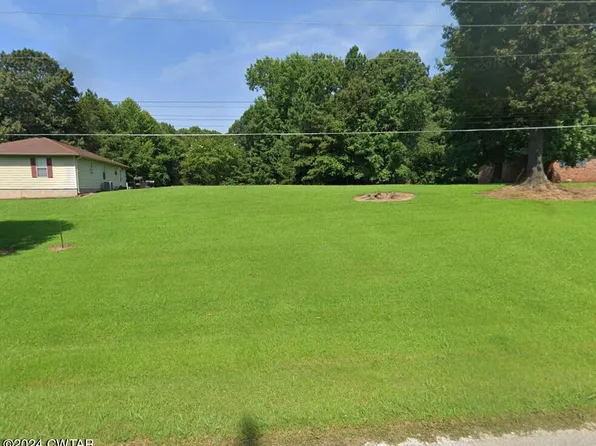 423 Old Denmark Rd, Jackson, TN 38301