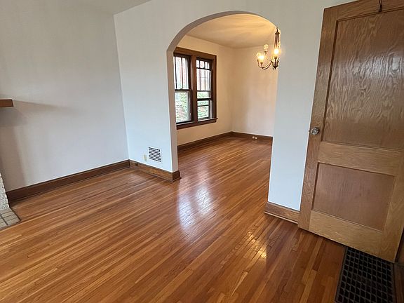 3rd image of 169 Arcadia Ave #3