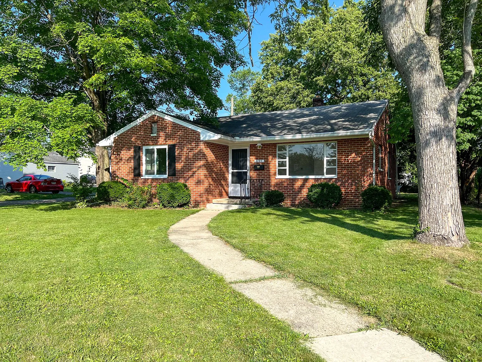4195 Moore Ave photo 1