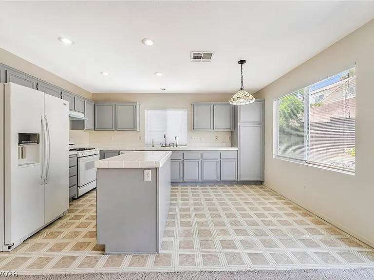 9888 Sparrow Ridge Ave — Photo 14
