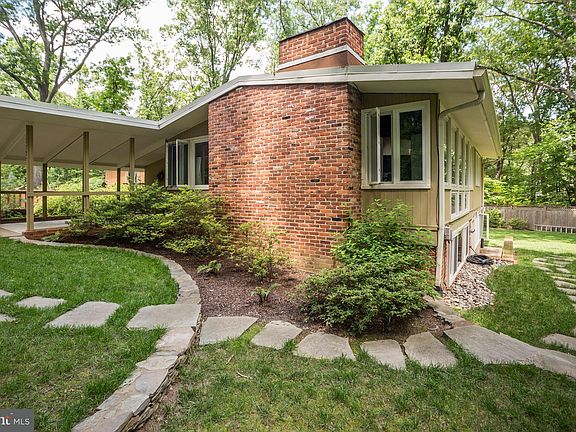 2nd image of 3405 Hartwell Ct
