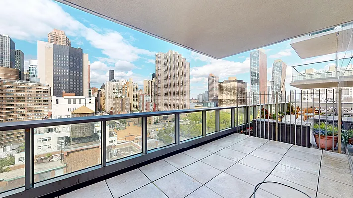 Rented by Bond New York | media 35