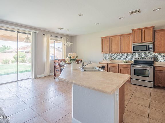 5th image of 16126 W MONTEROSA Street
