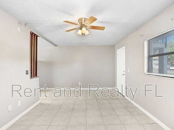 2nd image of 2142 Bradford St Unit 1-303