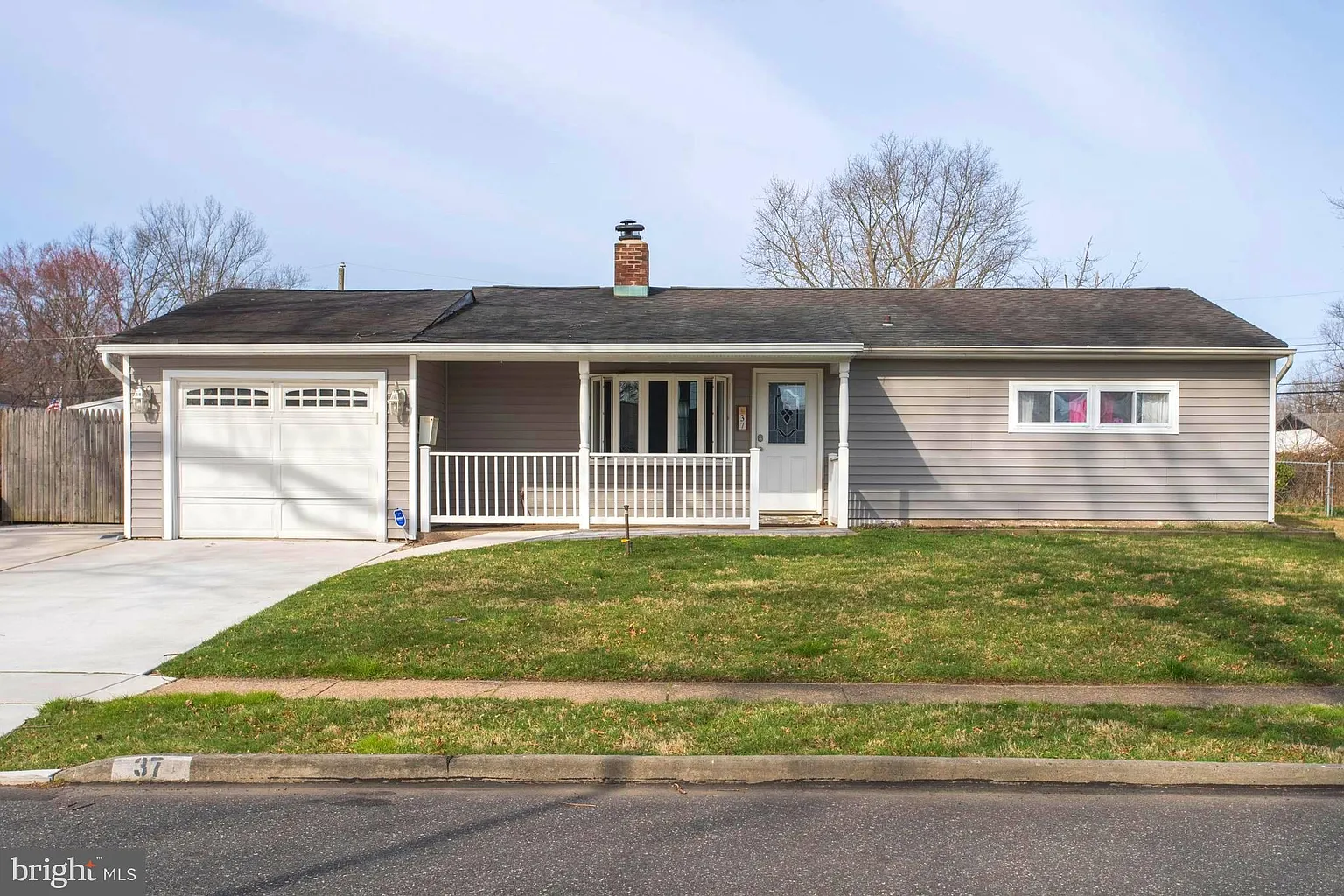 37 Outlook Ln photo 1