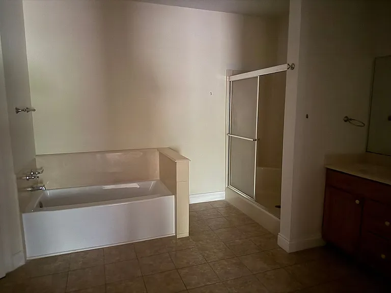 252 Dedria Ln — Photo 5