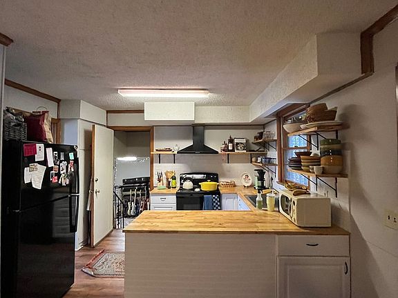 4th image of 3845 Dubois Dr