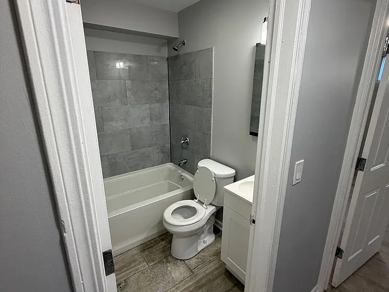 7808 S Greenwood Ave #1 — Photo 16