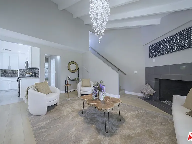 5628 Cleon Ave — Photo 2