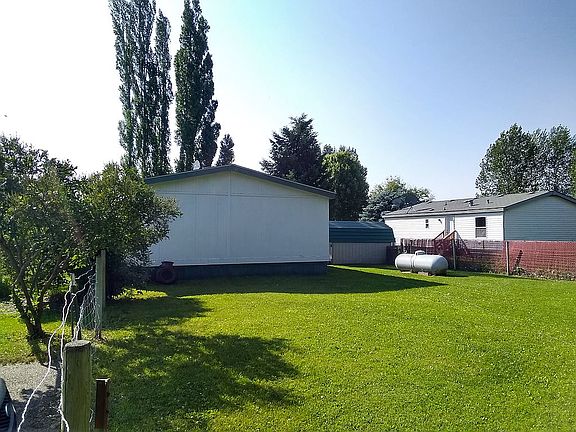 4th image of 7303 Iris Dr