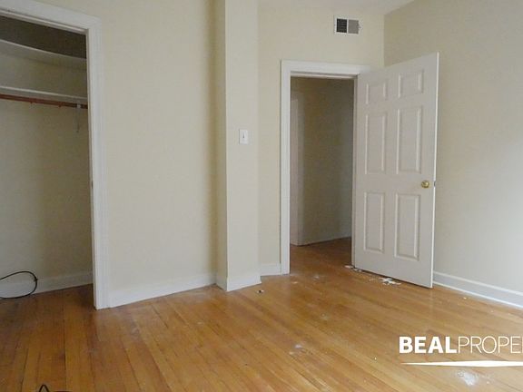 4th image of 554 W Aldine Ave #E1