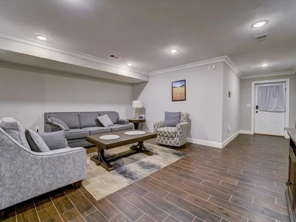 2765 Kennedy Boulevard image 4 of 33