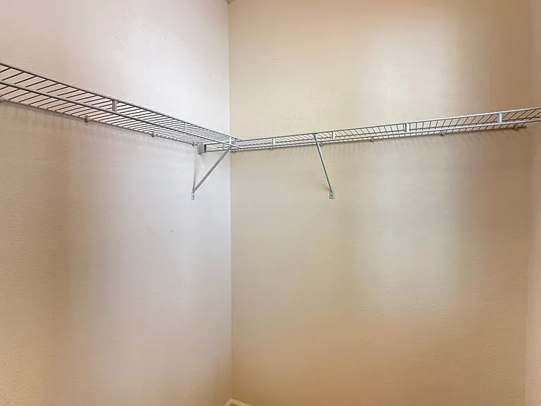 789 Carbon Ct — Photo 16