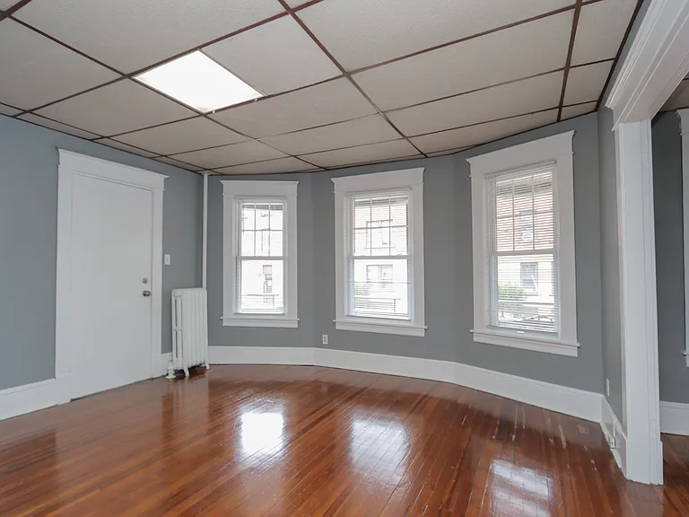 8 Ivy Ave #1 — Photo 6