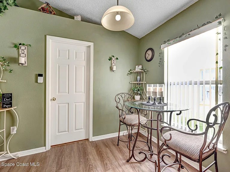 1652 La Maderia Dr SW — Photo 8