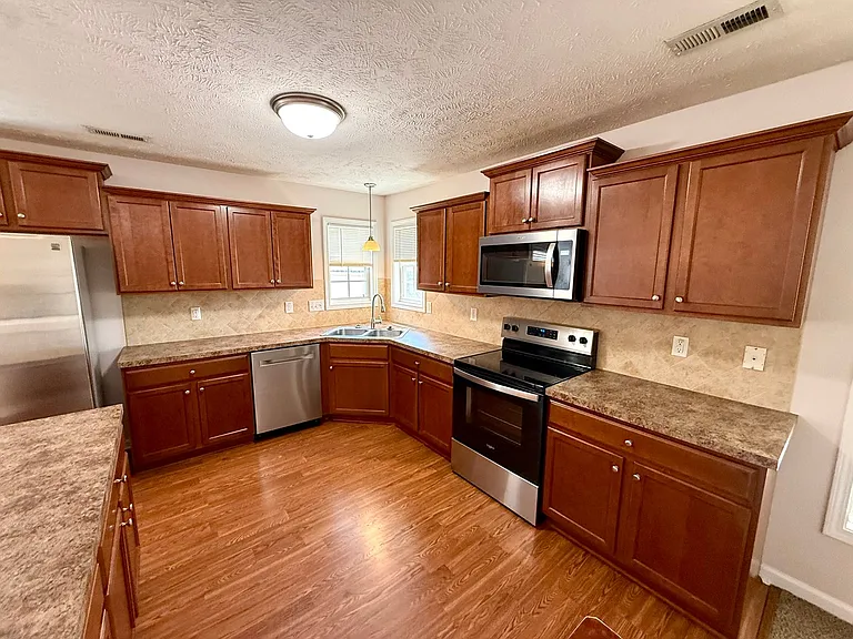 2513 Hunting Bow Dr — Photo 13