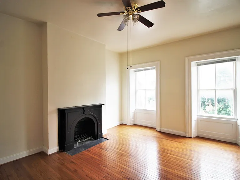 809 Park Ave — Photo 2