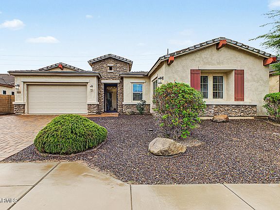 3rd image of 2950 E DERRINGER Way