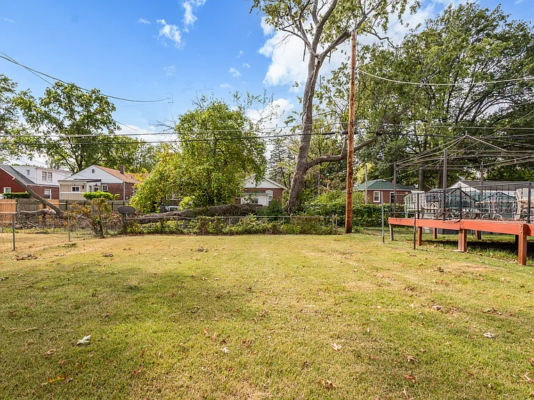 1345 Coolidge Dr — Photo 30