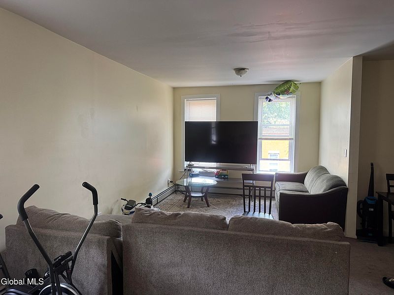 4th image of 144 Broad Street