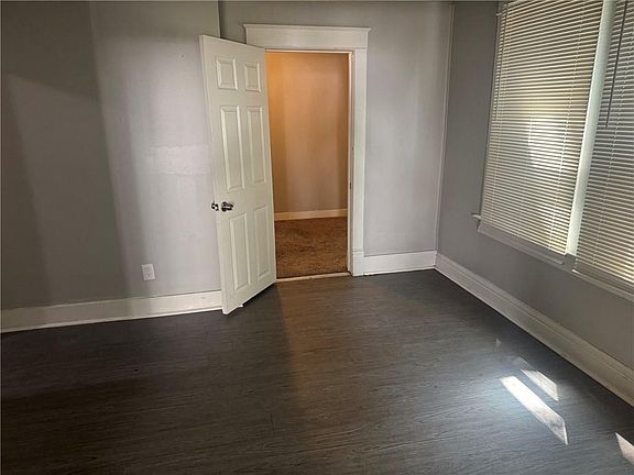 4th image of 5007 Norledge Ave
