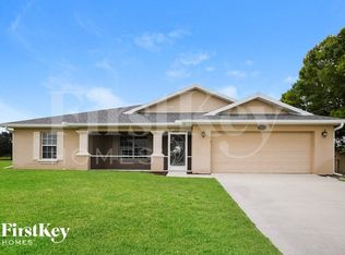 214 NW 29th Ter, Cape Coral, FL 33993