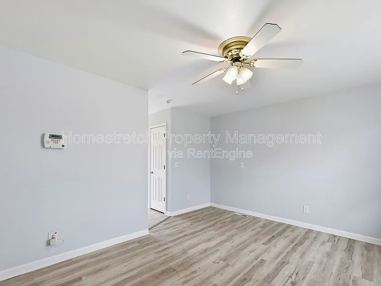 850 Saint Bartholomew Dr — Photo 10