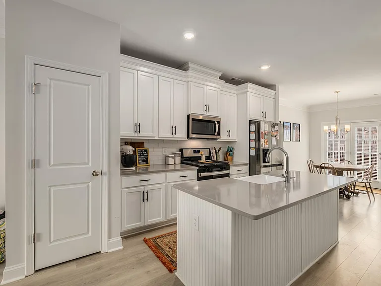 154 Burkitt Commons Ave — Photo 6