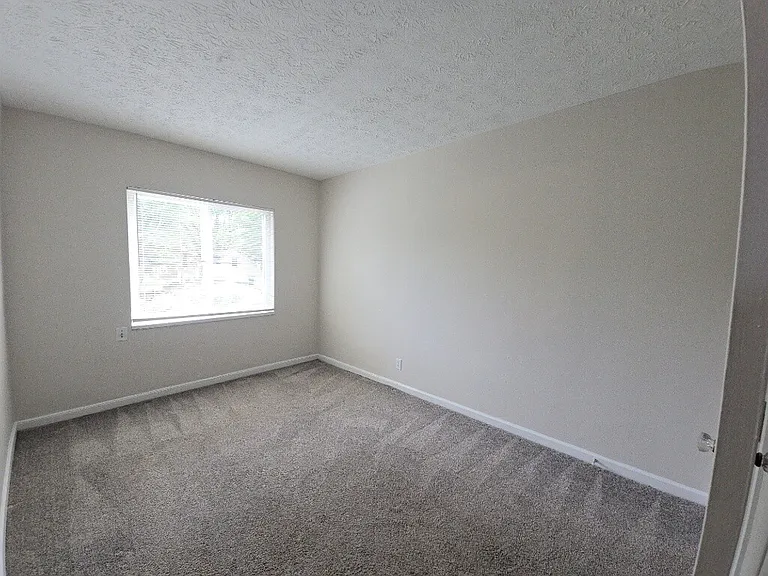 570 Hadley Ave #3 — Photo 14