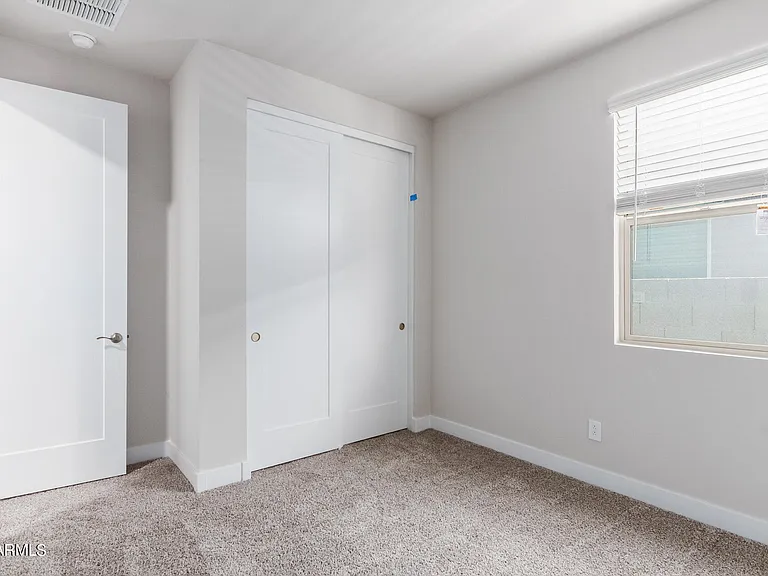 8526 S 69th Ln — Photo 20
