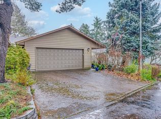 1114 NW Springwood Ln, McMinnville, OR