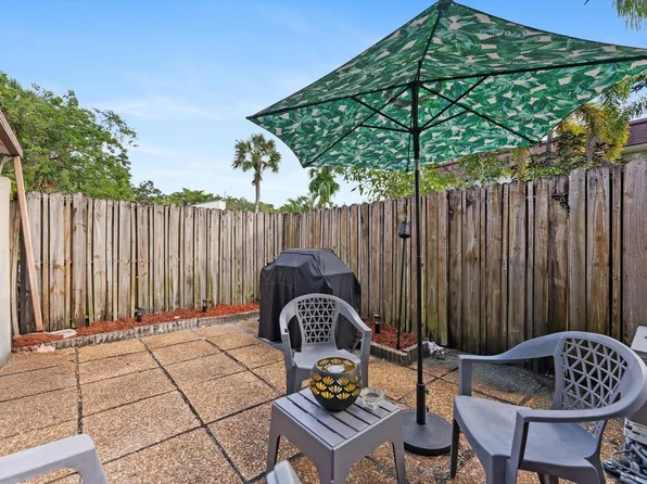 3320 Simms Street #11C, Hollywood, FL 33021