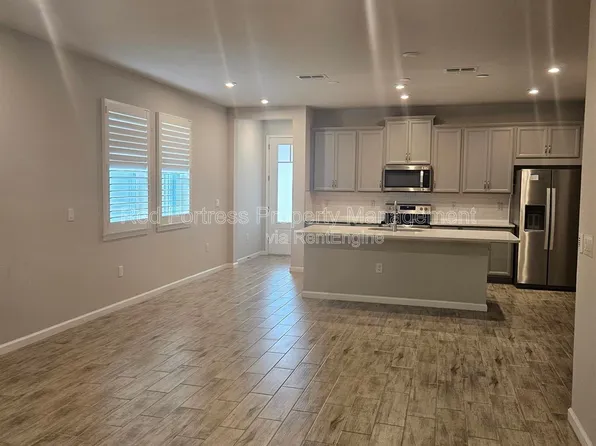 10333 Bonavie Cove Dr, Fort Myers, FL 33966