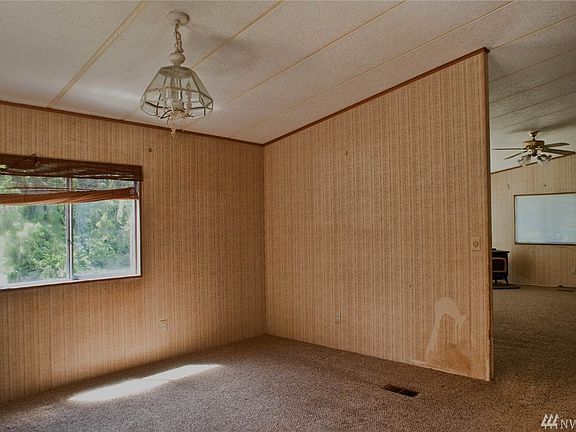 4th image of 1623 58th Ave SE