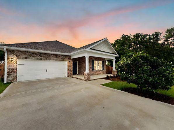 1470 Cypress St, Niceville, FL 32578