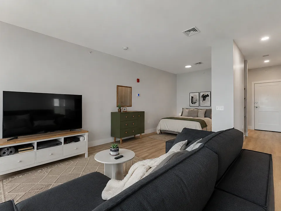 Stonecrop Apartments - Studio