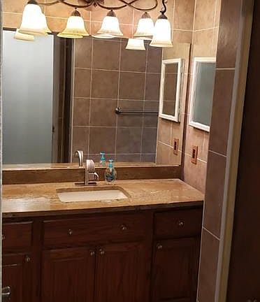 4th image of 566 E Fox Hills Dr #24