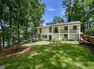 9790 Peninsula Dr, Gainesville, GA 30506