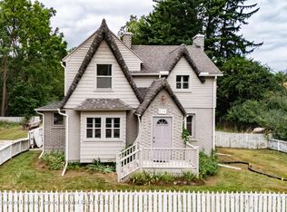 524 W Lake Lansing Rd, East Lansing, MI 48823