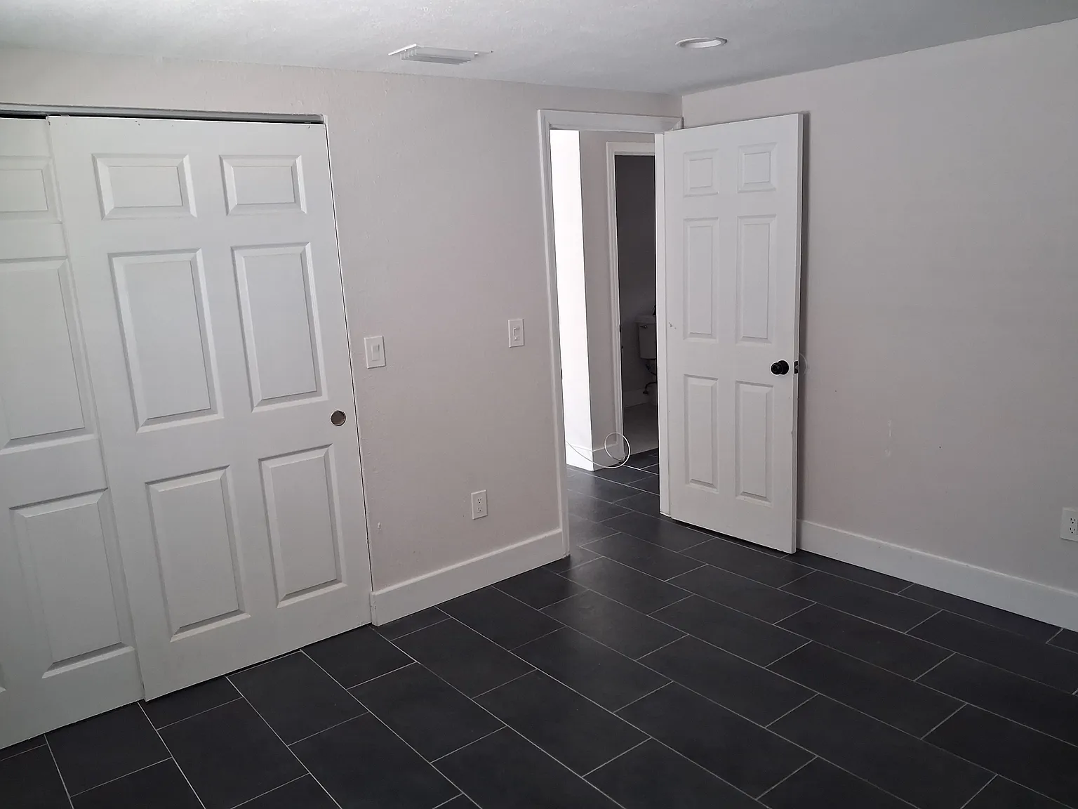 2 bed, 746 sqft, $2,100 — Photo 3