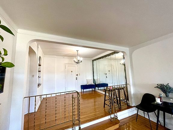 3rd image of 8449 168th St APT 4U