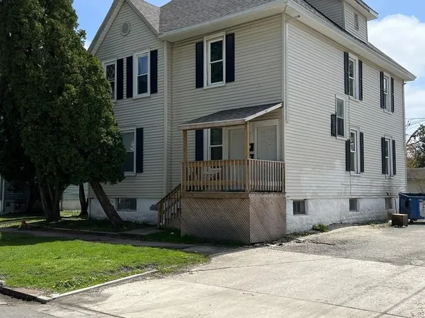 338 W Merchant St, Kankakee, IL 60901