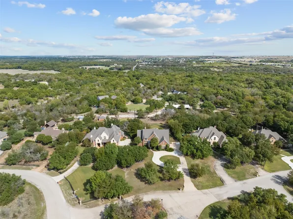 105 Stonehurst Ct, Aledo, TX 76008